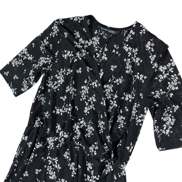 41 Hawthorn XS Black Tan Floral Faux Wrap Midi Dress NWT - Picture 2 of 8